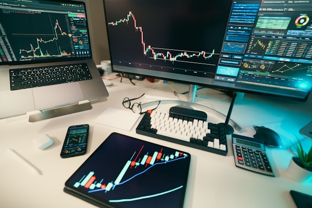 RR-05-financial-charts-graphs-unsplash